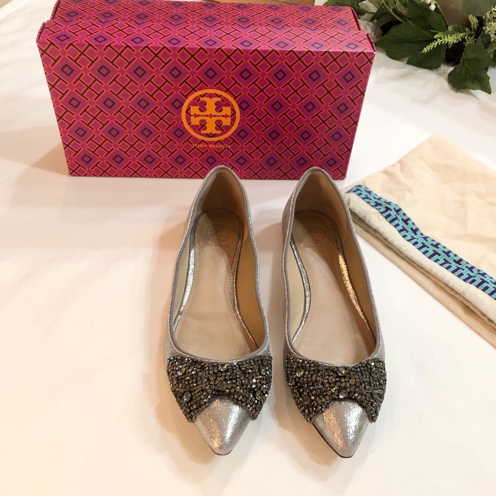 Stunning Tory Burch Vanessa flat in Pewter six 9
